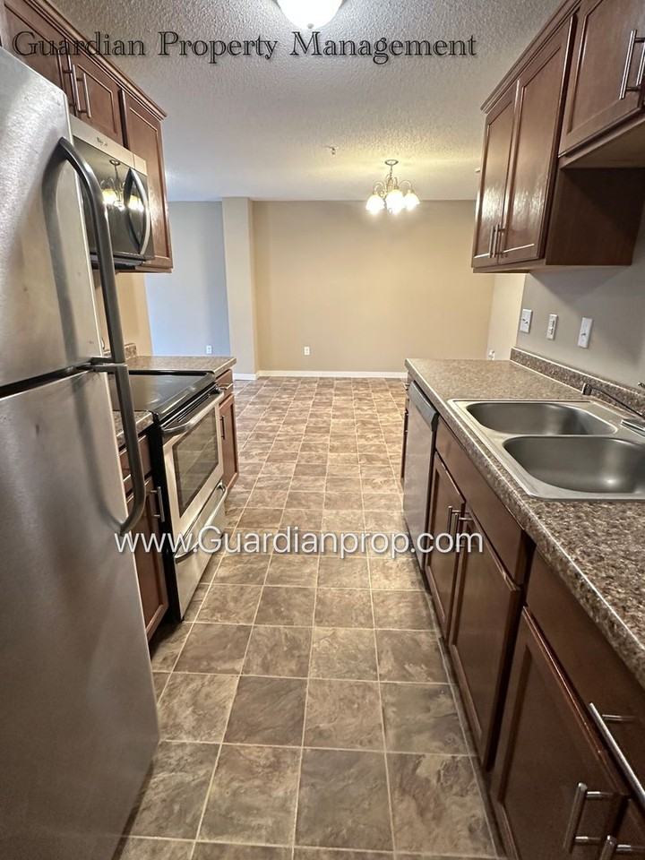 9927 Vera Cruz Ln N - Photo 4 of 25