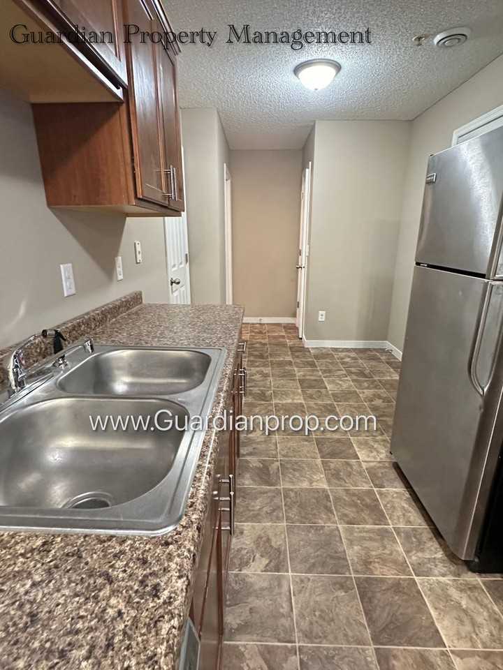 9927 Vera Cruz Ln N - Photo 6 of 25