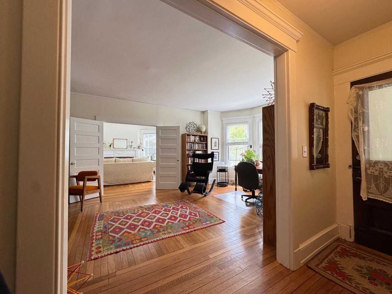 Spacious 2 - Photo 3 of 50