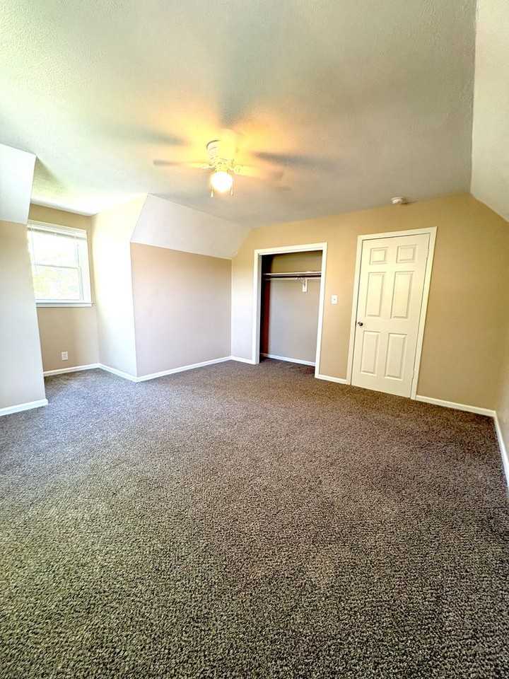 404 Carter Rd - Photo 6 of 12