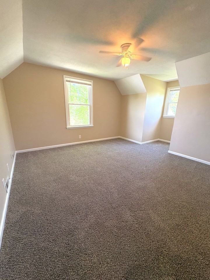 404 Carter Rd - Photo 7 of 12