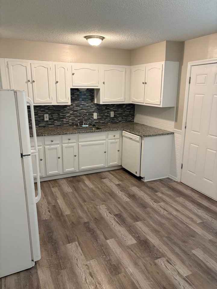 7800 E 112th St - Photo 4 of 10