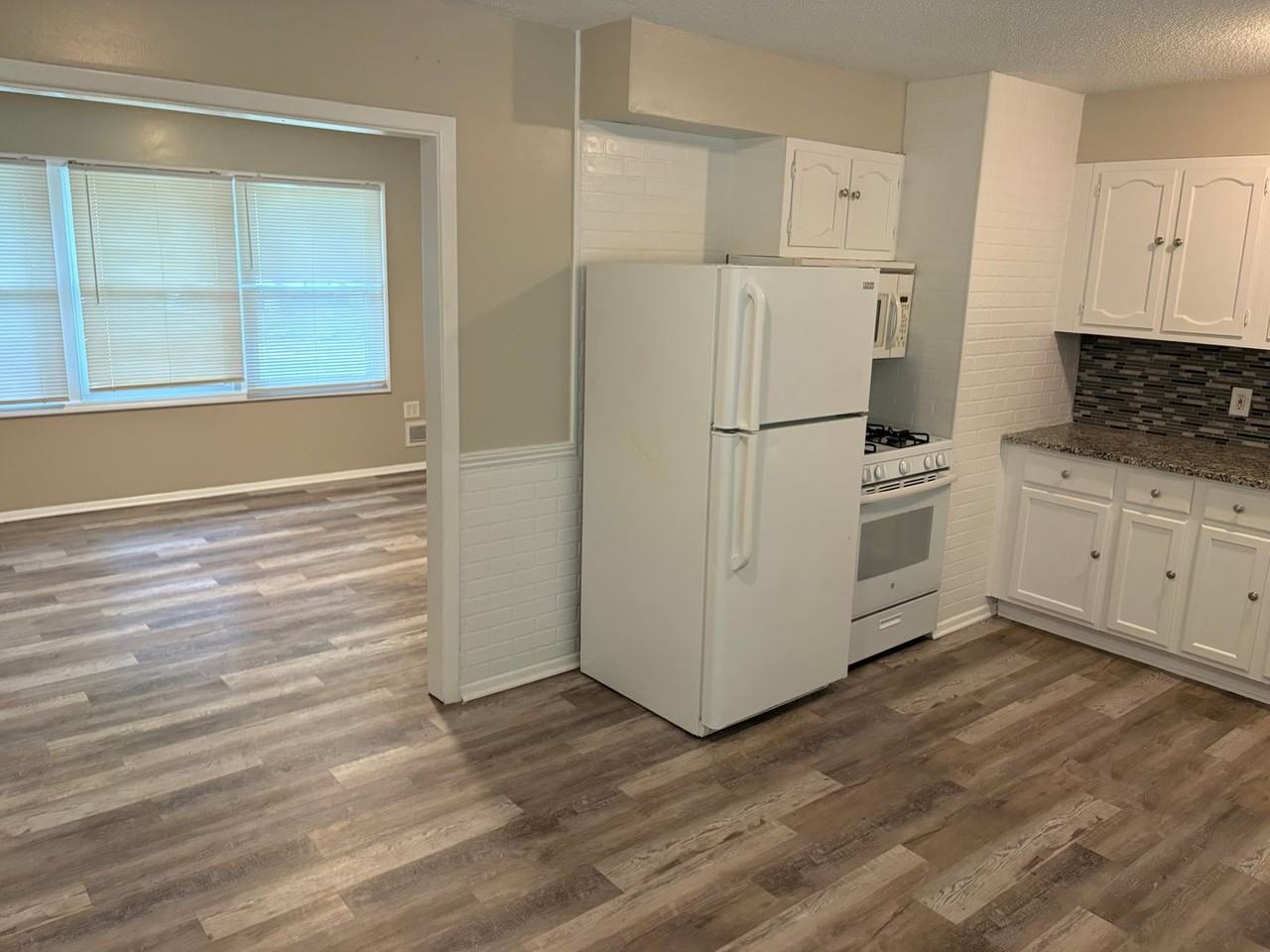 7800 E 112th St - Photo 5 of 10