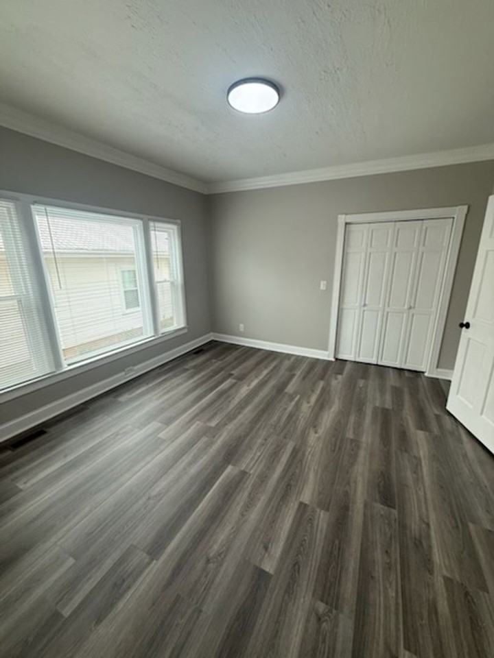 1007 Sunset Ave - Photo 7 of 10