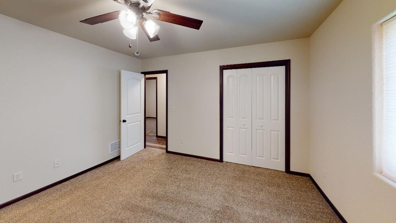 653 Prairie Rd - Photo 7 of 13