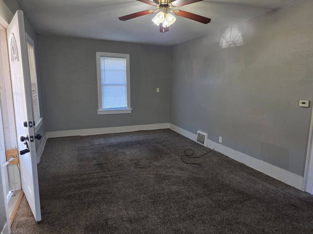 1308 Princeton St - Photo 2 of 14