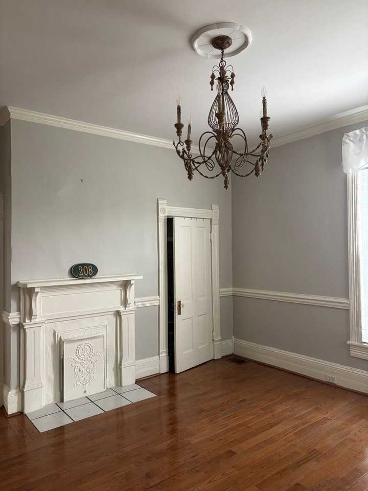 208 Island Ave - Photo 3 of 8