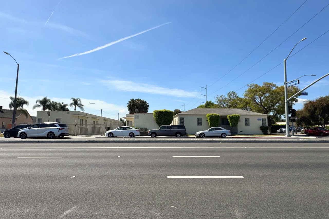 Centinela Apartments - Photo 5 of 23