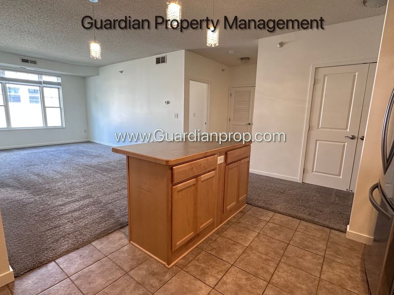619 8th St Se #204 - Photo 4 of 20