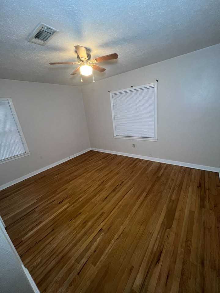3718 Northbrook Dr - Photo 6 of 11