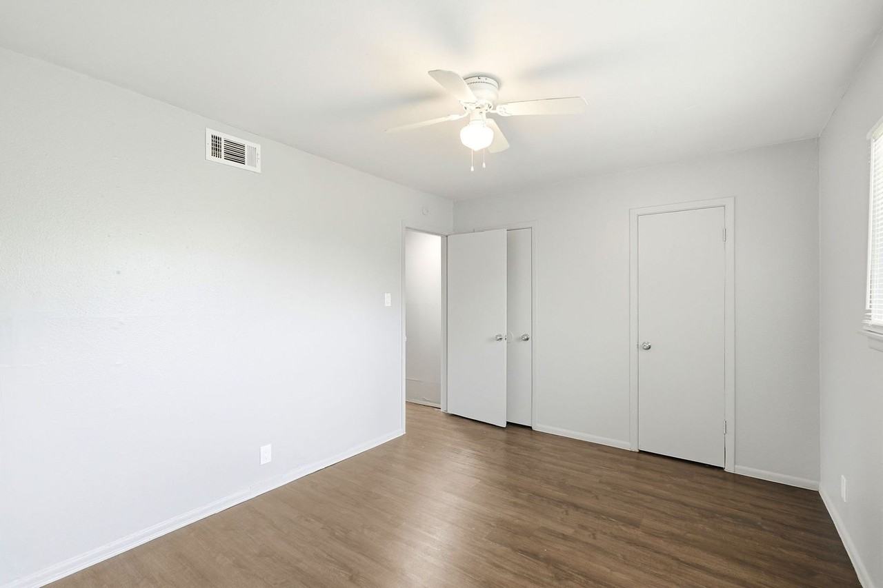 2319 Greenfield Pkwy - Photo 5 of 20