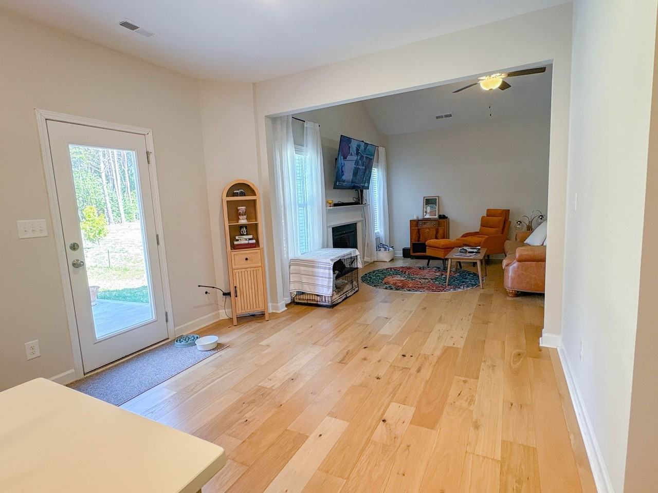 128 Magnolia St - Photo 4 of 22