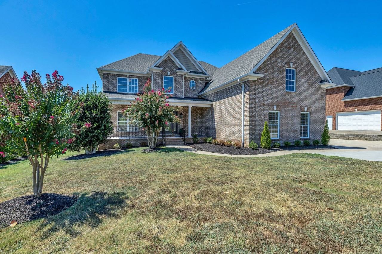 953 Warrior Dr - Photo 3 of 50