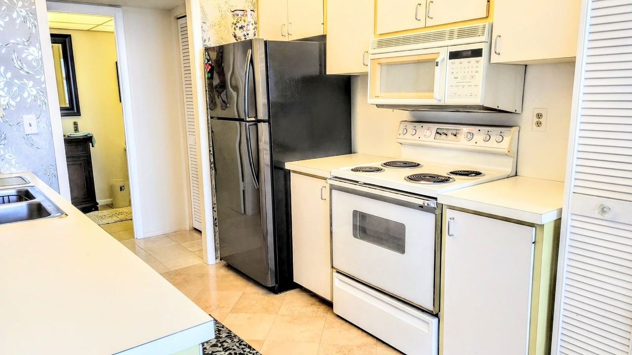 1000 Longboat Club Rd #406 - Photo 6 of 50