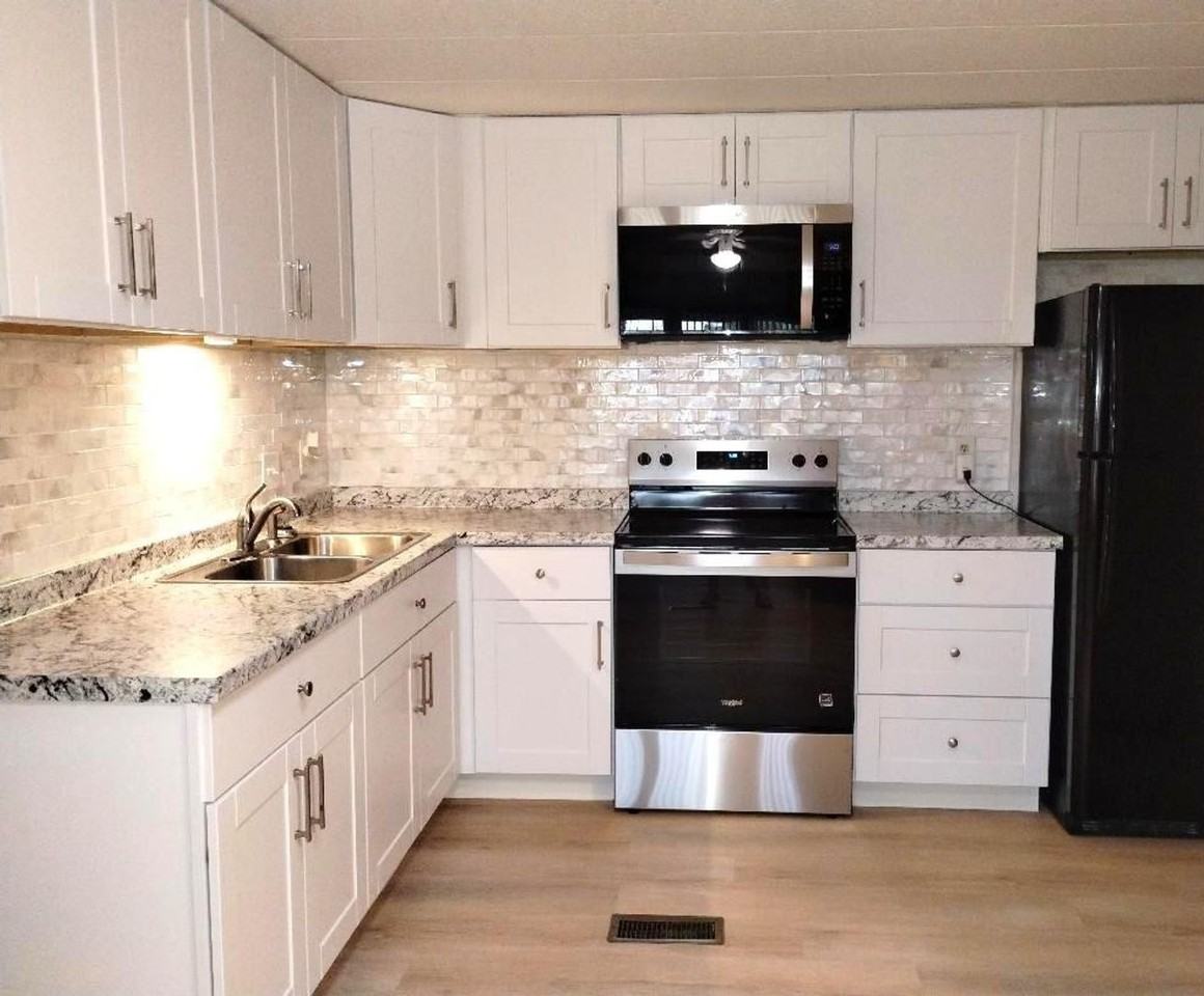 9283 Denmarsh Dr - Photo 2 of 13