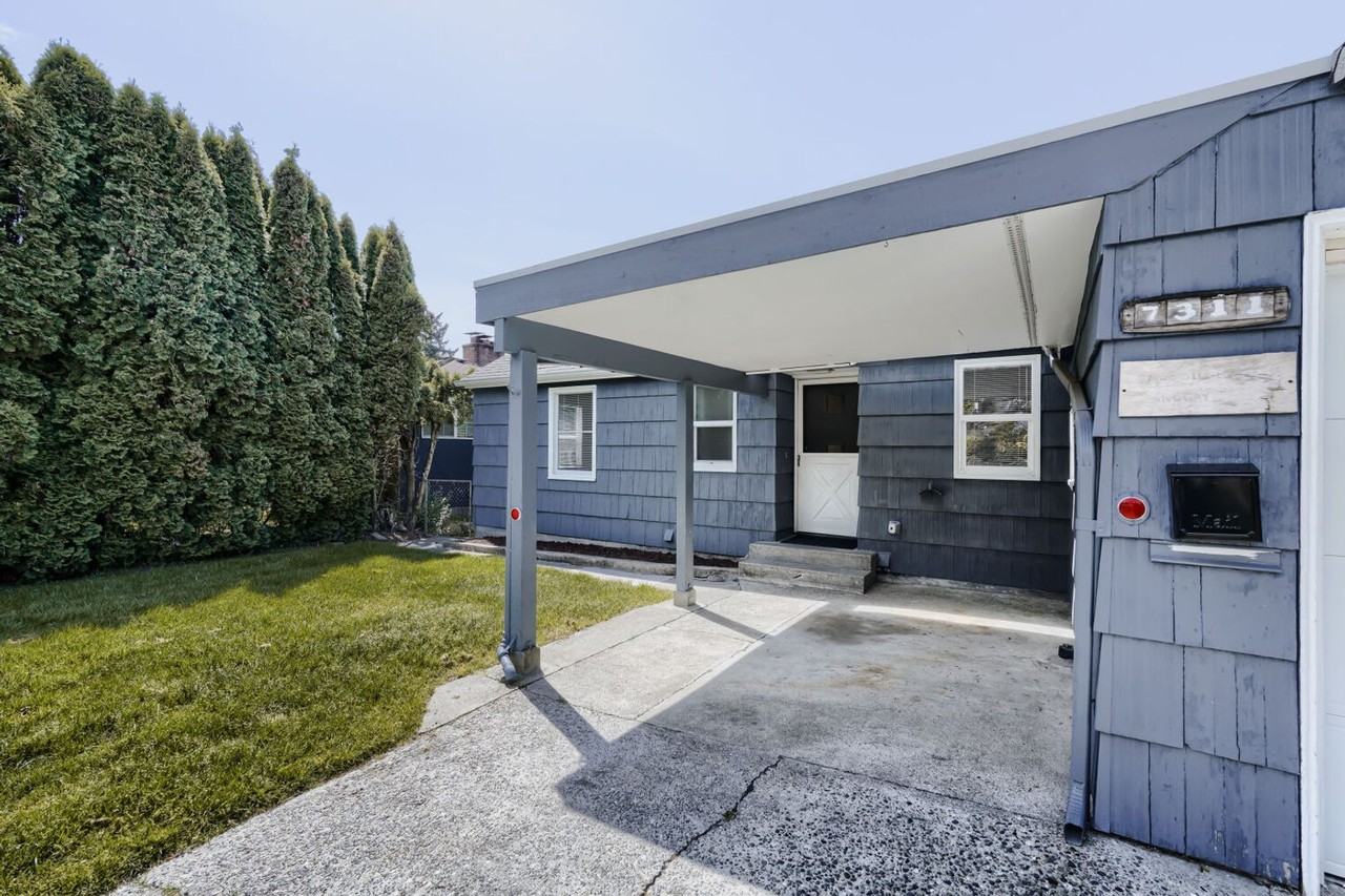 7311 40th Ave Sw - Photo 3 of 17