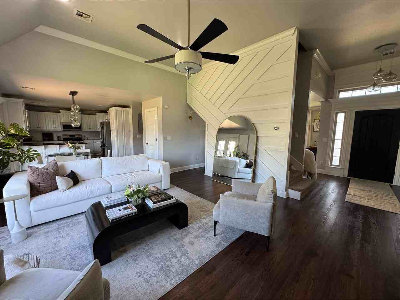 5313 S Stone Bay Ct - Photo 2 of 11