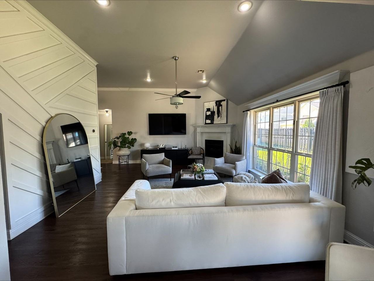 5313 S Stone Bay Ct - Photo 5 of 11