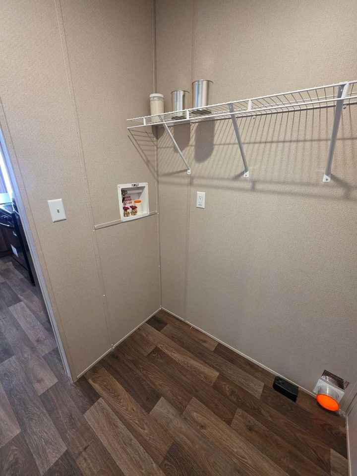5726 S Loop Ln - Photo 6 of 15
