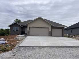 922 S Pindall Ln - Photo 1 of 1