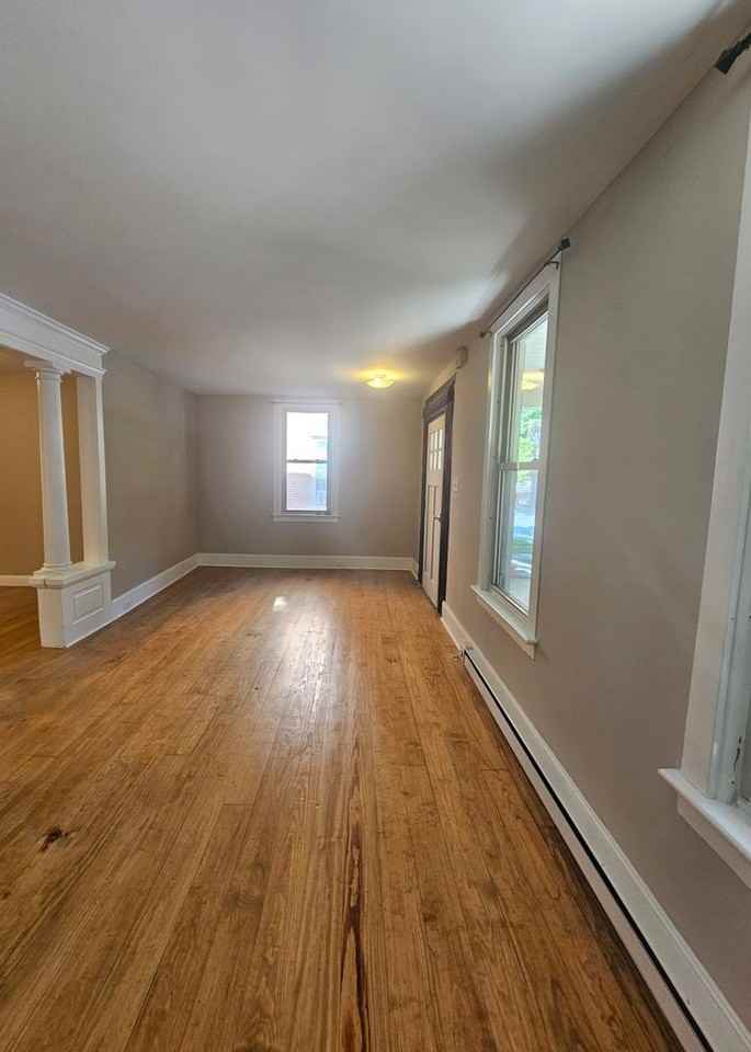 320 W Main St - Photo 2 of 10