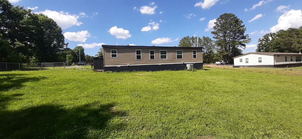 261 Romance Rd - Photo 3 of 20