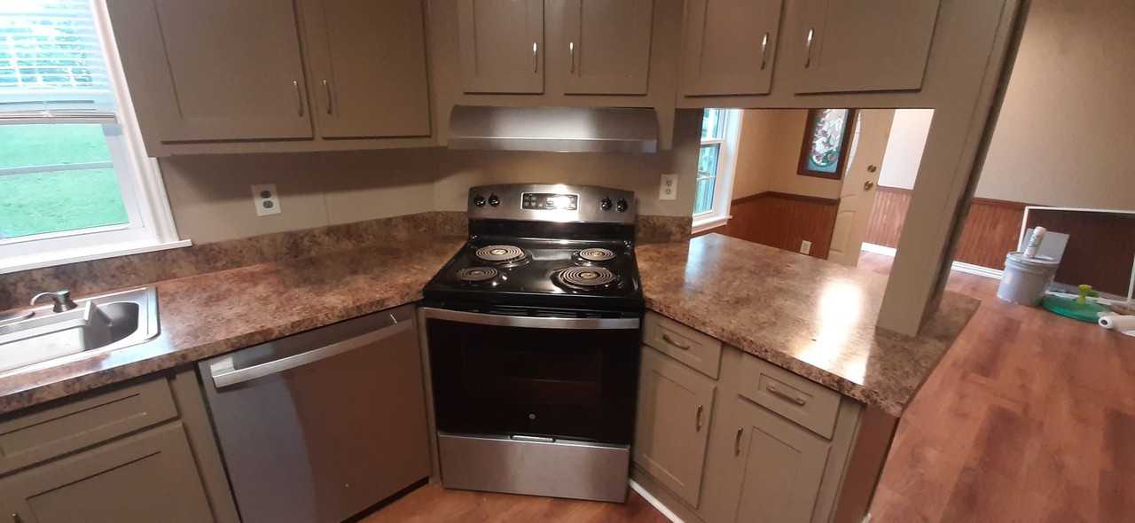 261 Romance Rd - Photo 7 of 20