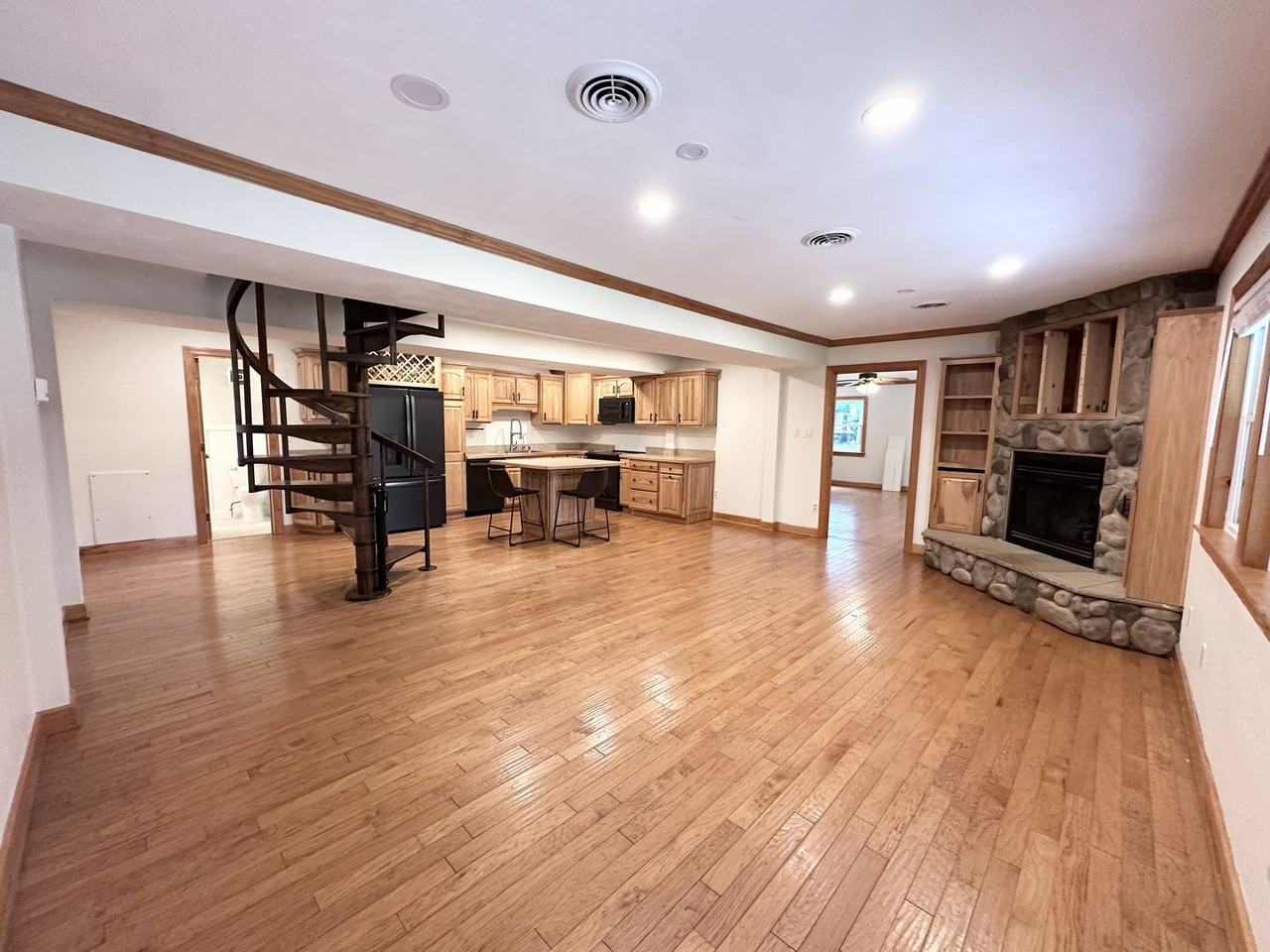 4893 Blackwater Rd - Photo 6 of 31