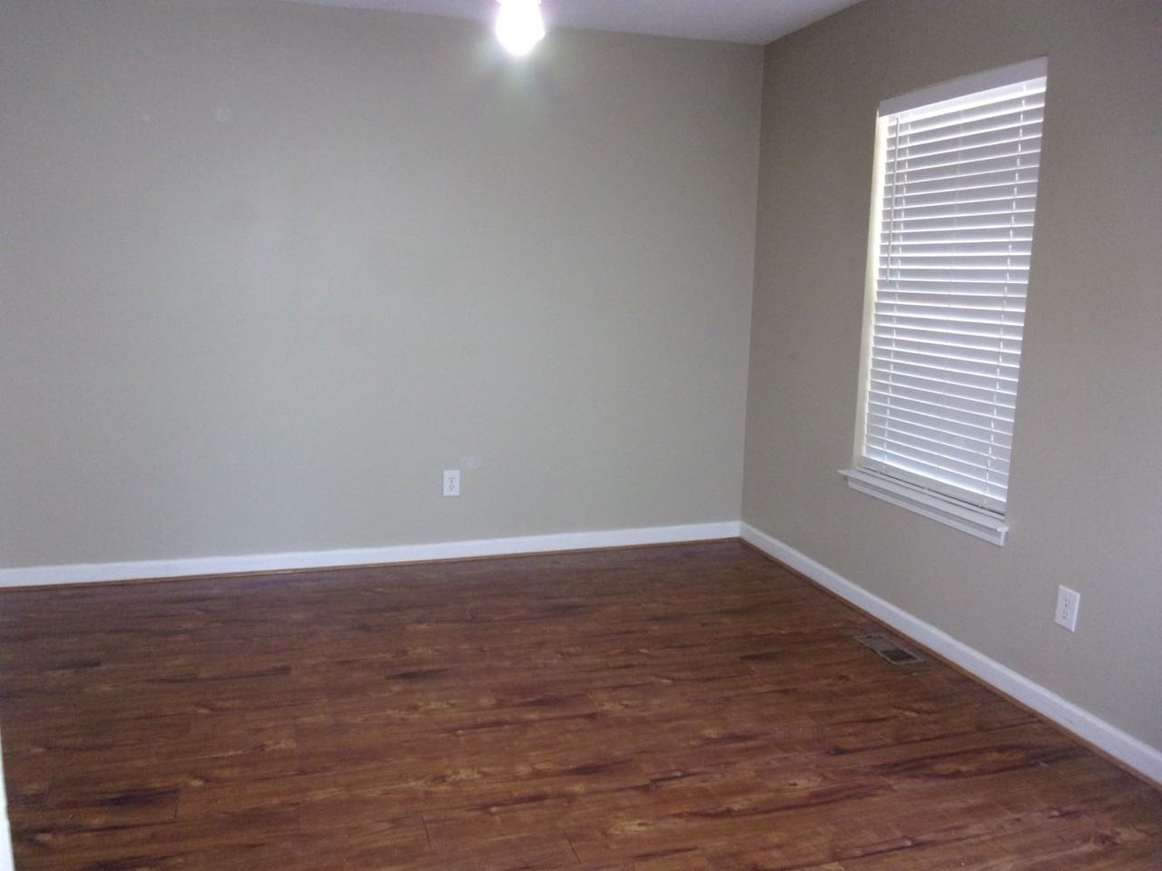 529 Whitner St - Photo 2 of 17