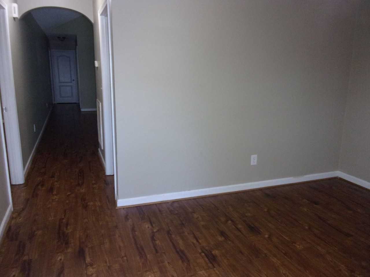 529 Whitner St - Photo 3 of 17