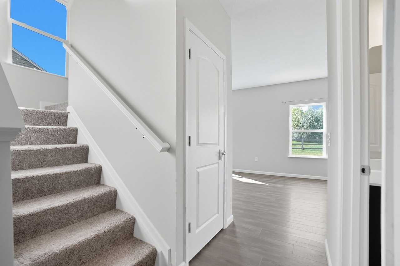 5089 Jessica Suzanne Dr - Photo 5 of 45