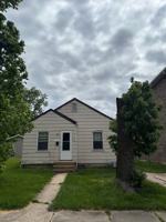featured image of 1704 N Cedar St