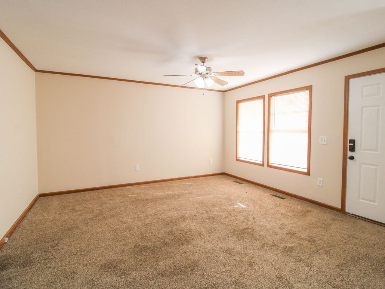 130 Meadows Ln - Photo 2 of 24