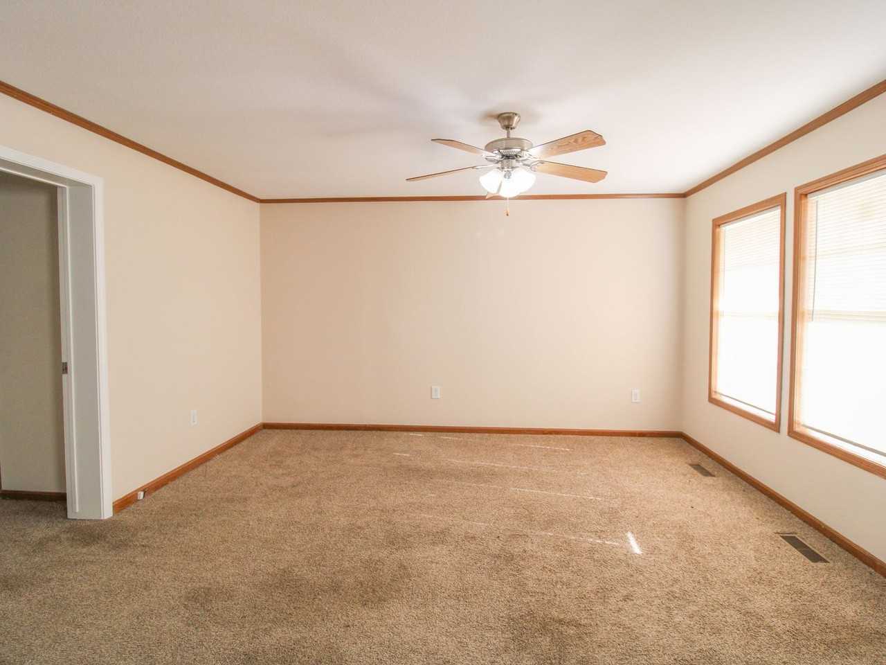 130 Meadows Ln - Photo 3 of 24