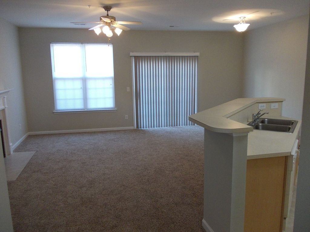 8488 Chaceview Ct - Photo 4 of 20