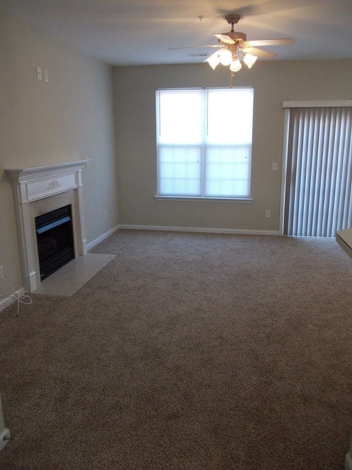 8488 Chaceview Ct - Photo 5 of 20