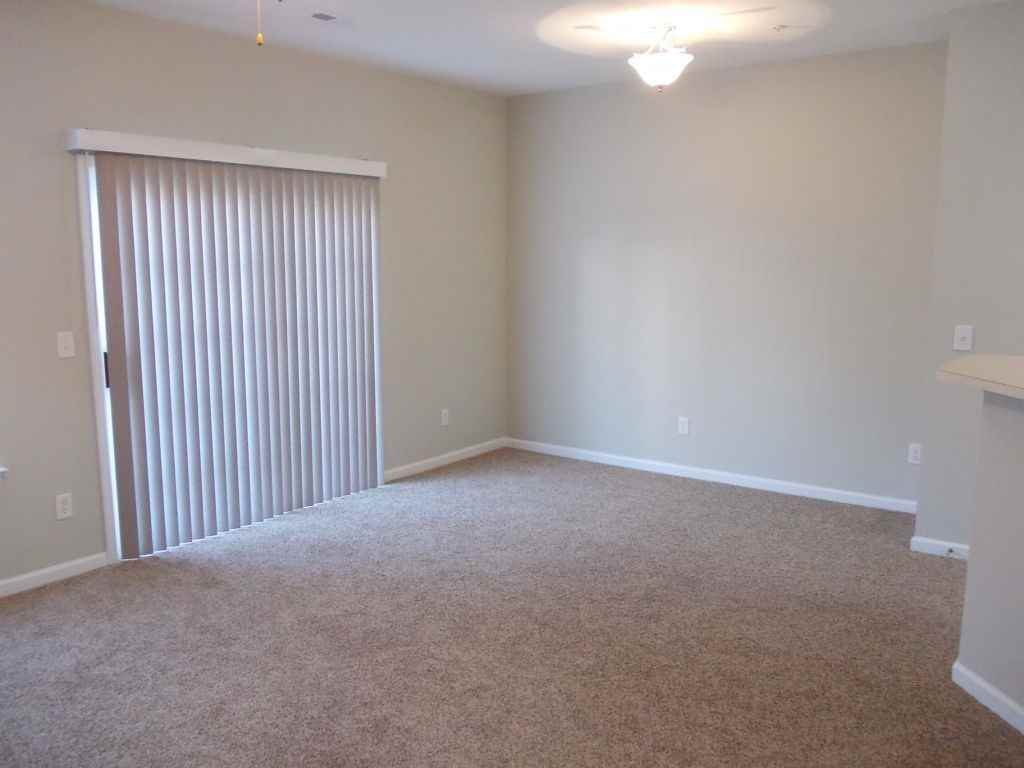 8488 Chaceview Ct - Photo 6 of 20