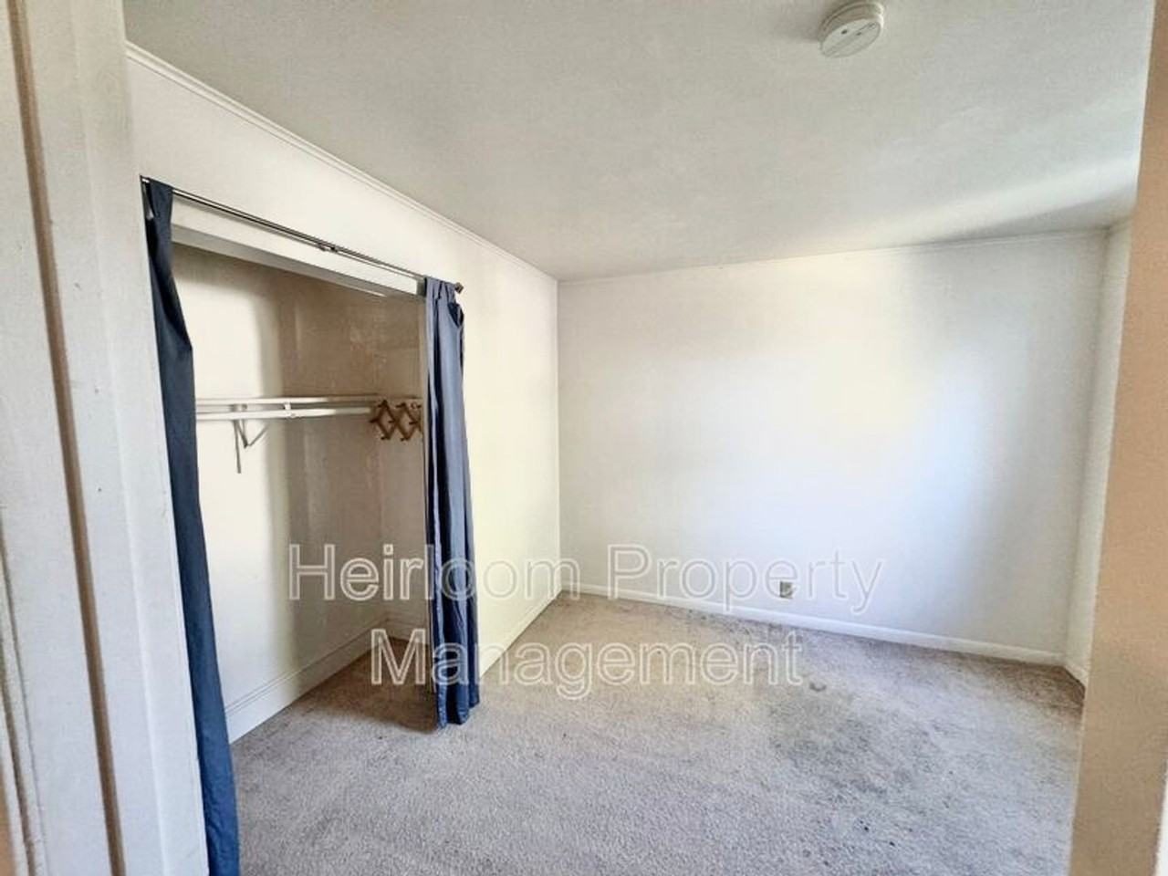 1718 Cumming Ave - Photo 5 of 12