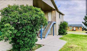 featured image of 809 E Riggs St