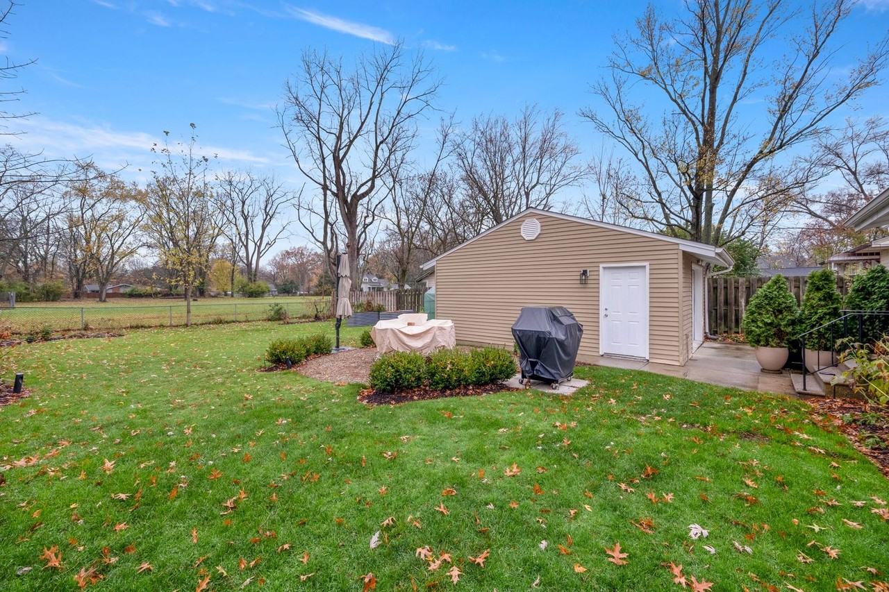 268 Edgewood Dr - Photo 6 of 30