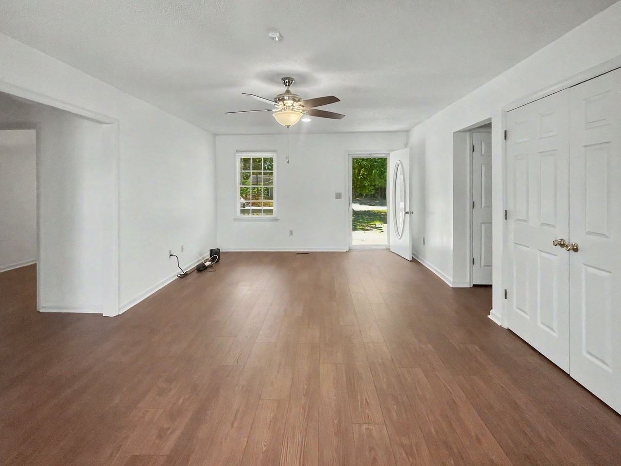 9321 Oat Dr - Photo 4 of 23