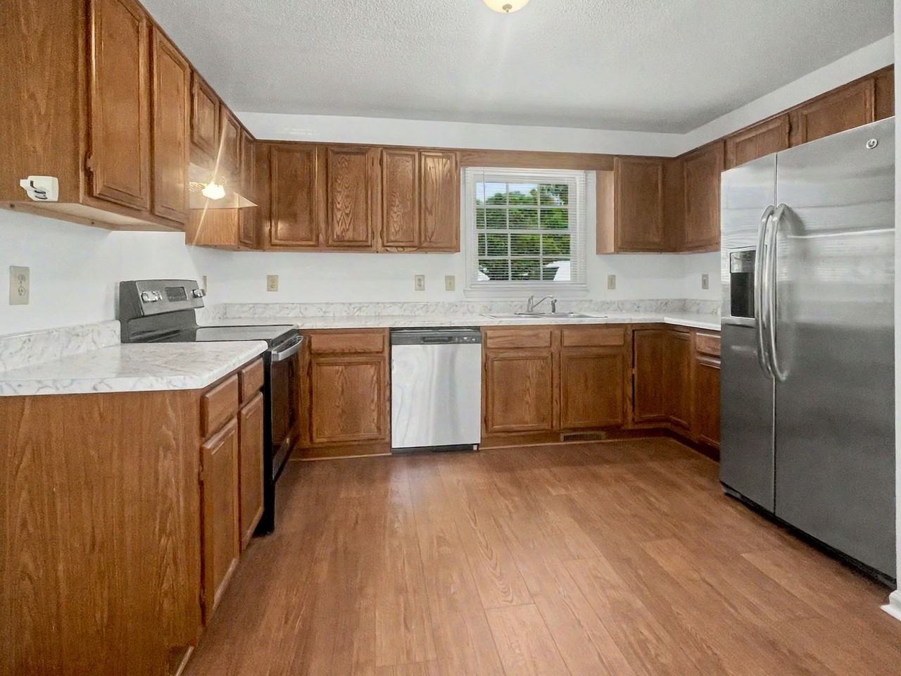 9321 Oat Dr - Photo 7 of 23
