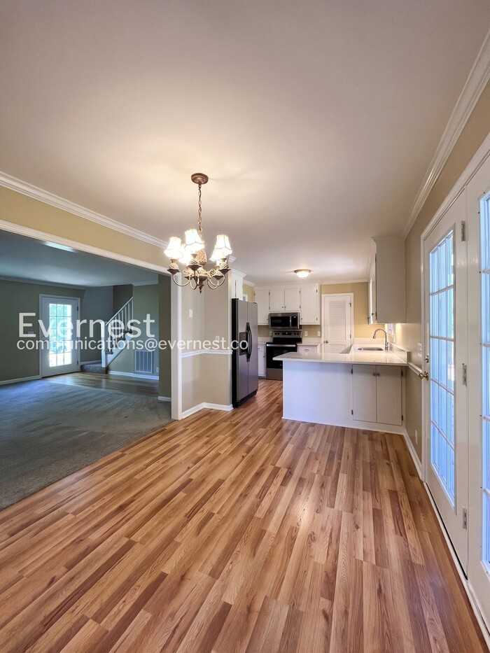1203 Countryside Rd - Photo 2 of 32