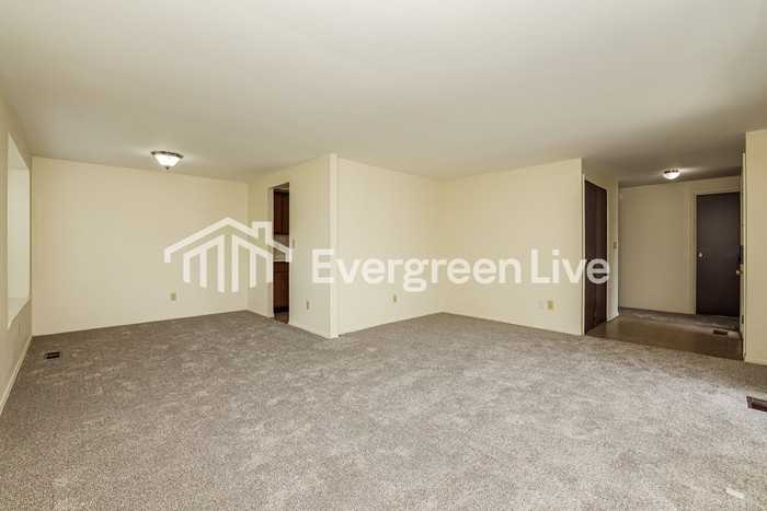 5698 Troy Villa Blvd - Photo 3 of 15
