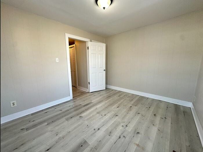 3540 E Vermont St - Photo 7 of 8