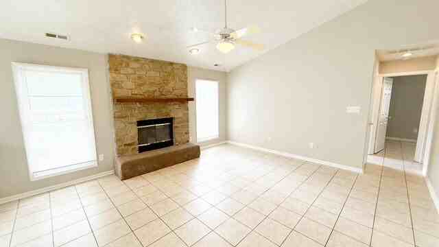 3661 Roxburgh Ct N - Photo 3 of 15