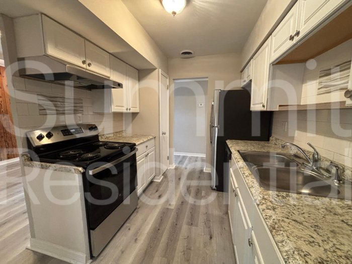 4420 Bass St - Photo 4 of 12