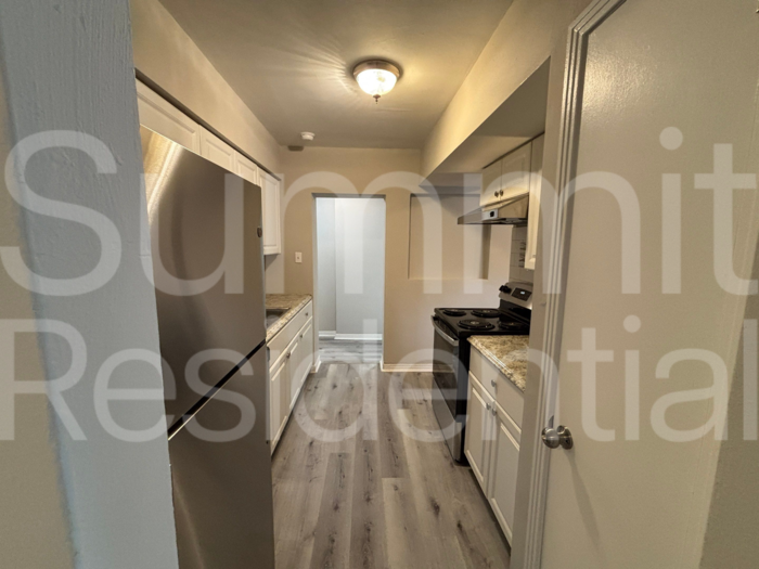 4420 Bass St - Photo 5 of 12