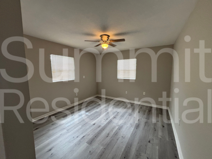 4420 Bass St - Photo 6 of 12