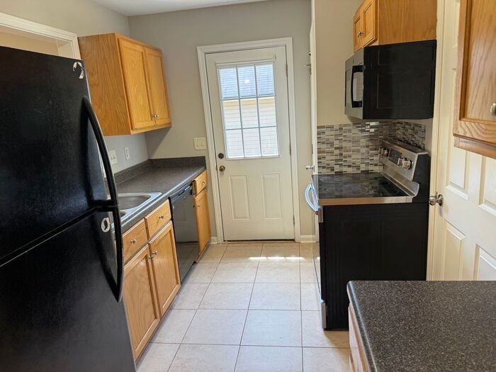 2212 S Ridge Ave - Photo 4 of 9